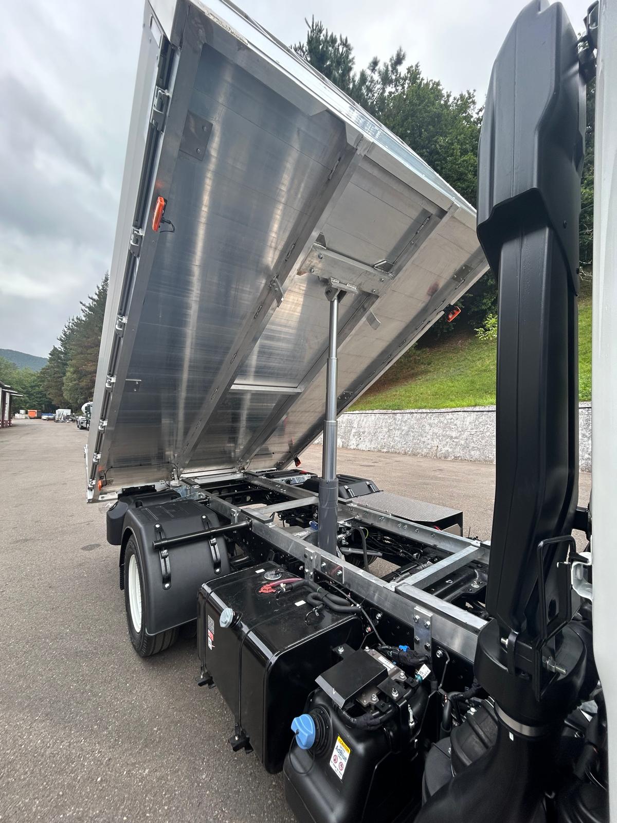 ISUZU M21 T HEAVY - Imagen 9